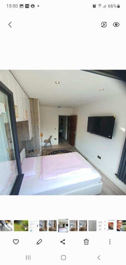 Homestay 64 Salmon Street *