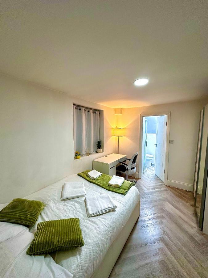 Charming 4 Bedrooms House With Garden In Heart Of Camden Holiday home *