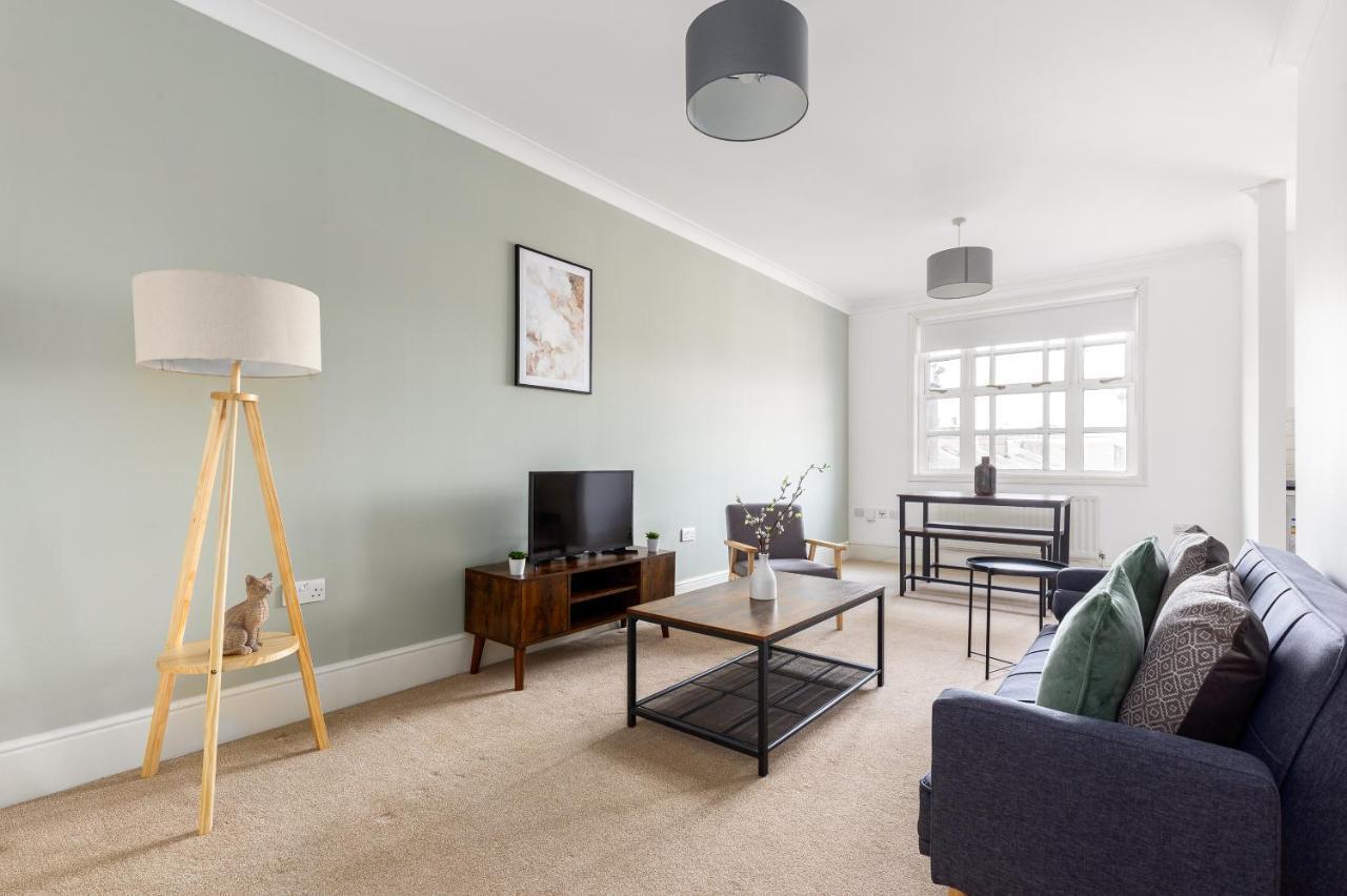 The Hackney Flat - Dnu * London
