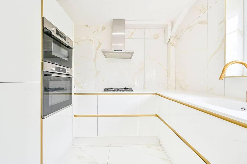 Premium Private Minutes To Central Apartment London