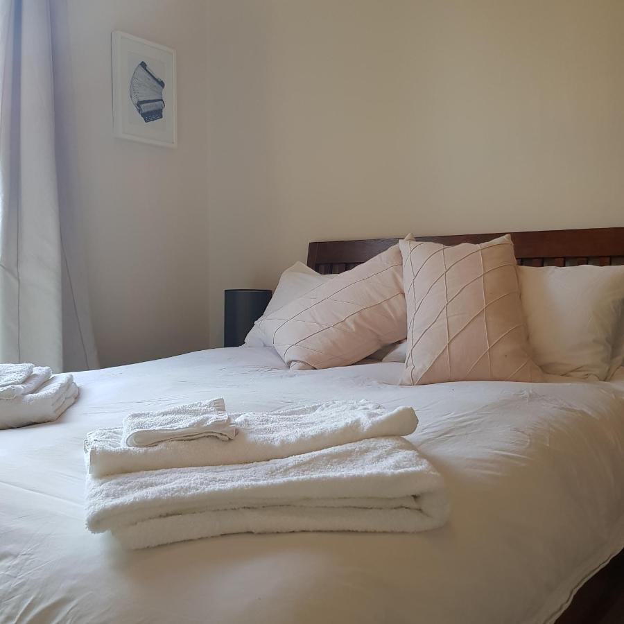Privatunterkunft Beautiful Private In Queens Park Townhouse *
