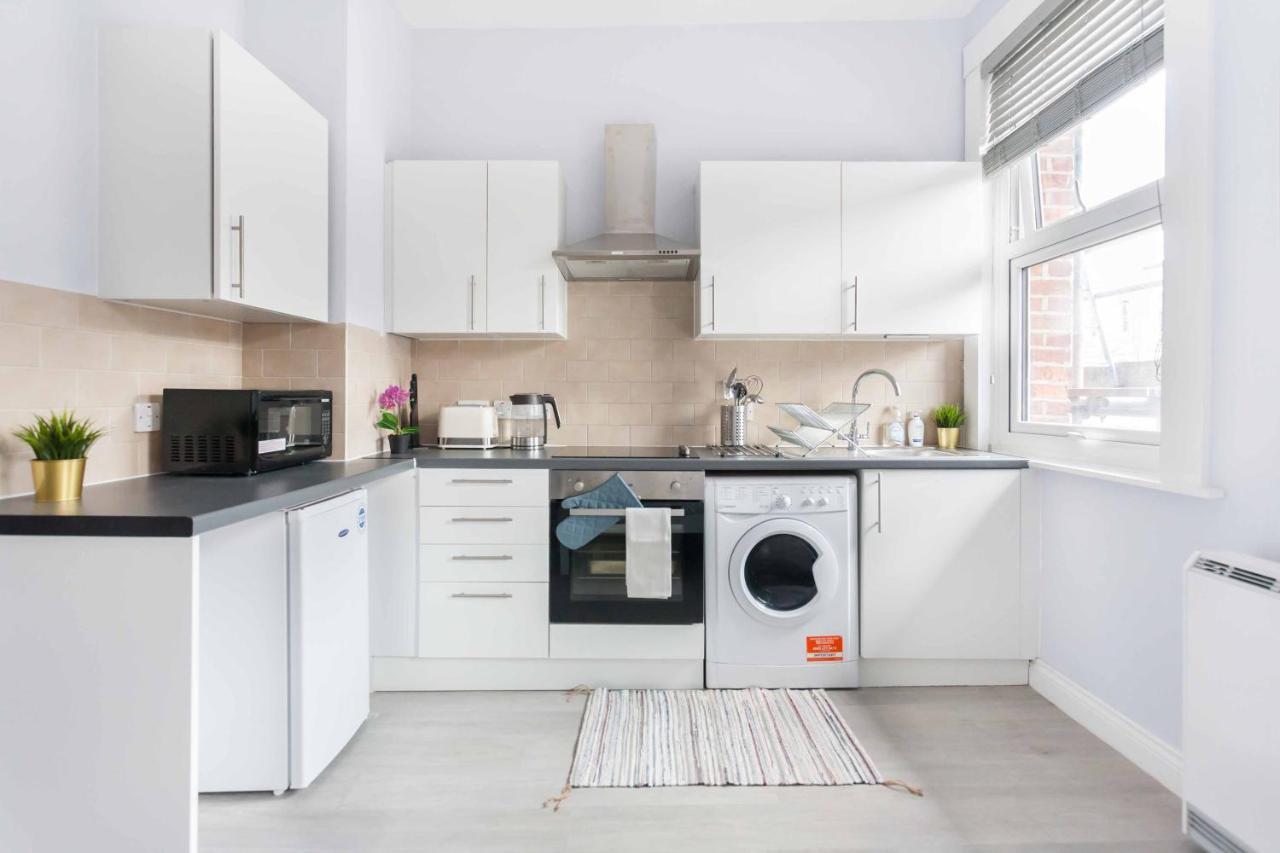 Superb Apts In Earls Court Apartment