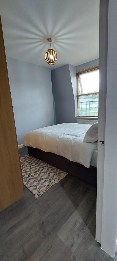One Bedroom Flat In Finchley Road * London