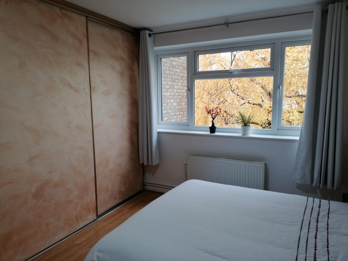 Homestay Beautiful Double Bedroom In Shared Flat Near Olympic Park In Stratford *