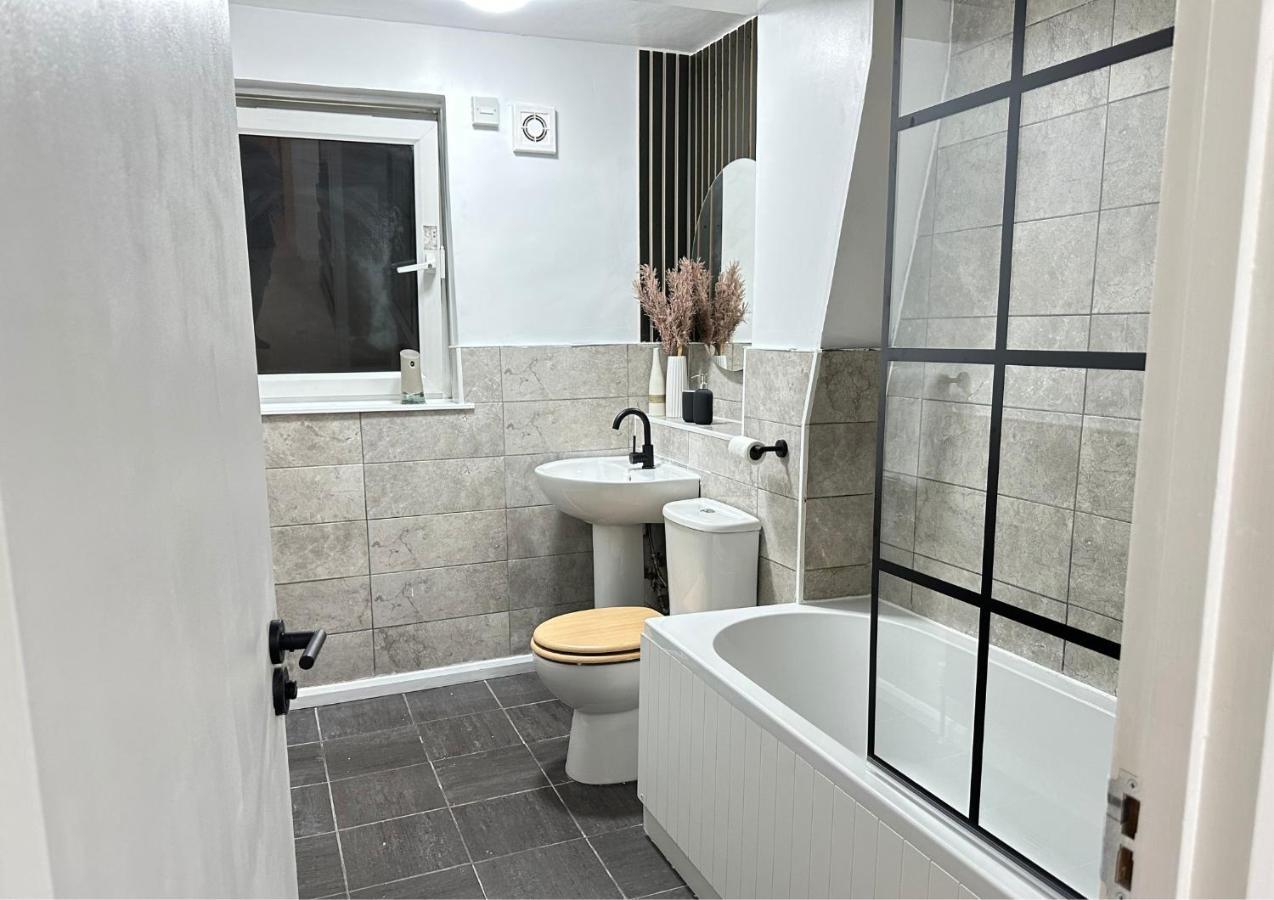Bella-ruiz For Your Perfect Staycation * London