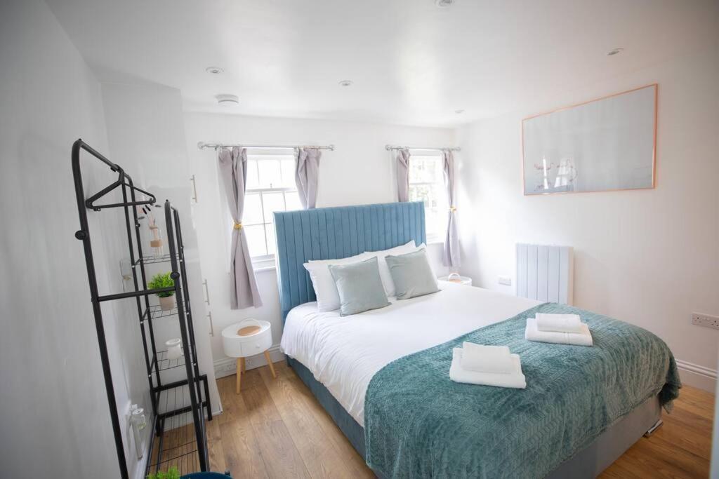 Apartment Perfect Location 4bed 2 Bath Spacious London