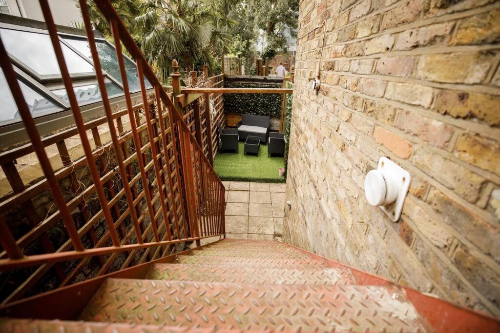 Apartment Perfect Location 4bed 2 Bath Spacious