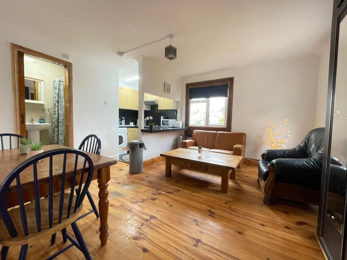 Lovely With En-suite In Stratford * London