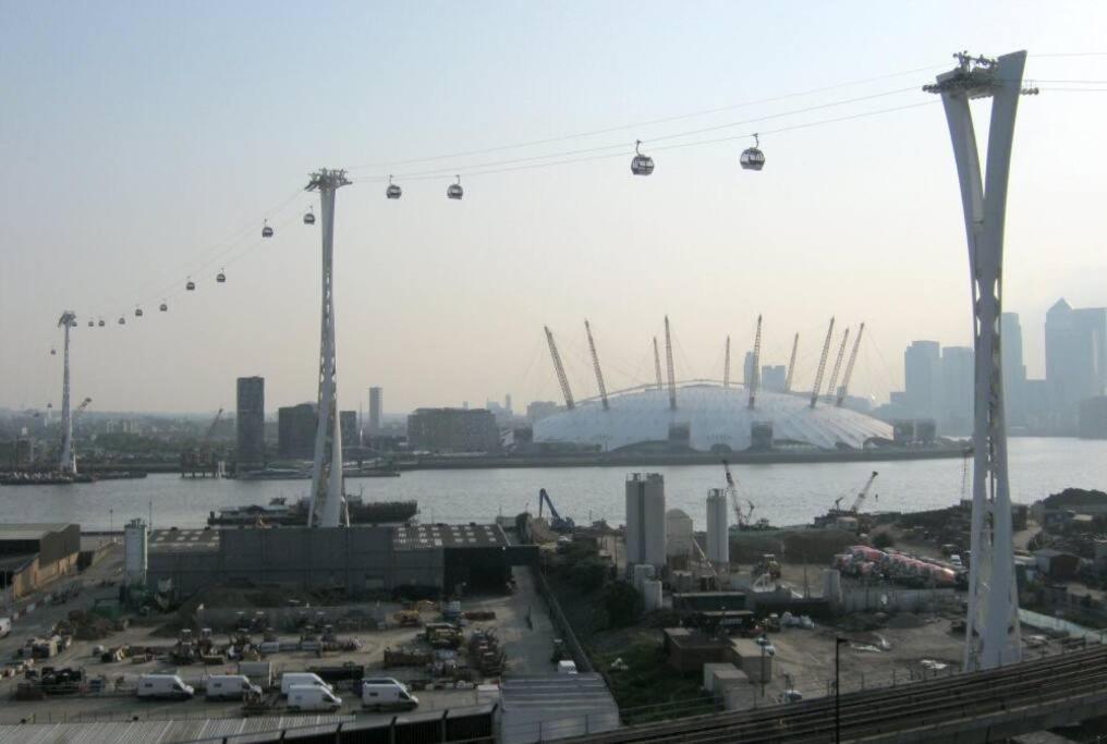 Flat By Excel London