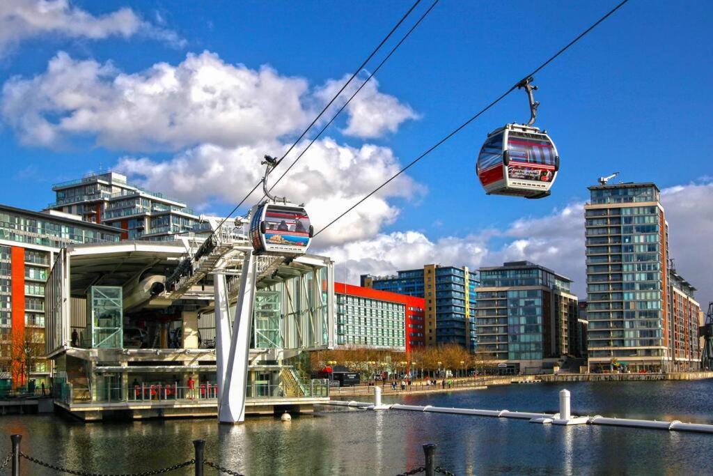 Flat By Excel * London