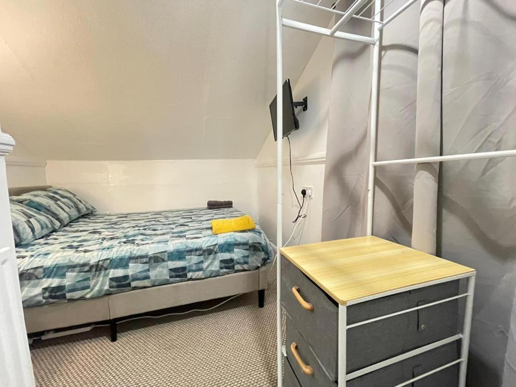 Homestay Cosy With Smart Tv In Stratford *
