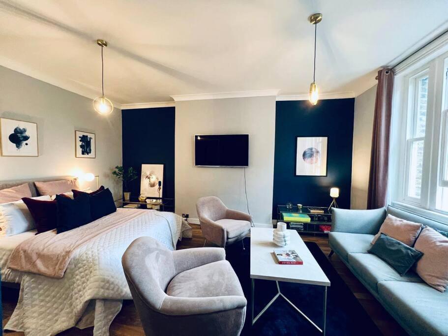 Chic Near Regent's Park N8 London