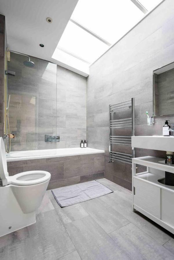 Stunning 3-bed House In *