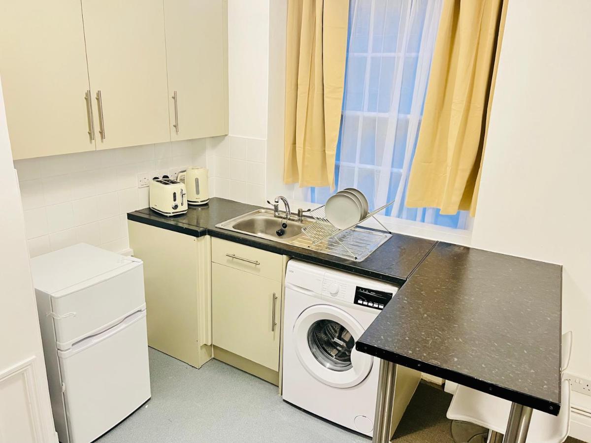 Apartamento Centrally Located Modern Flat