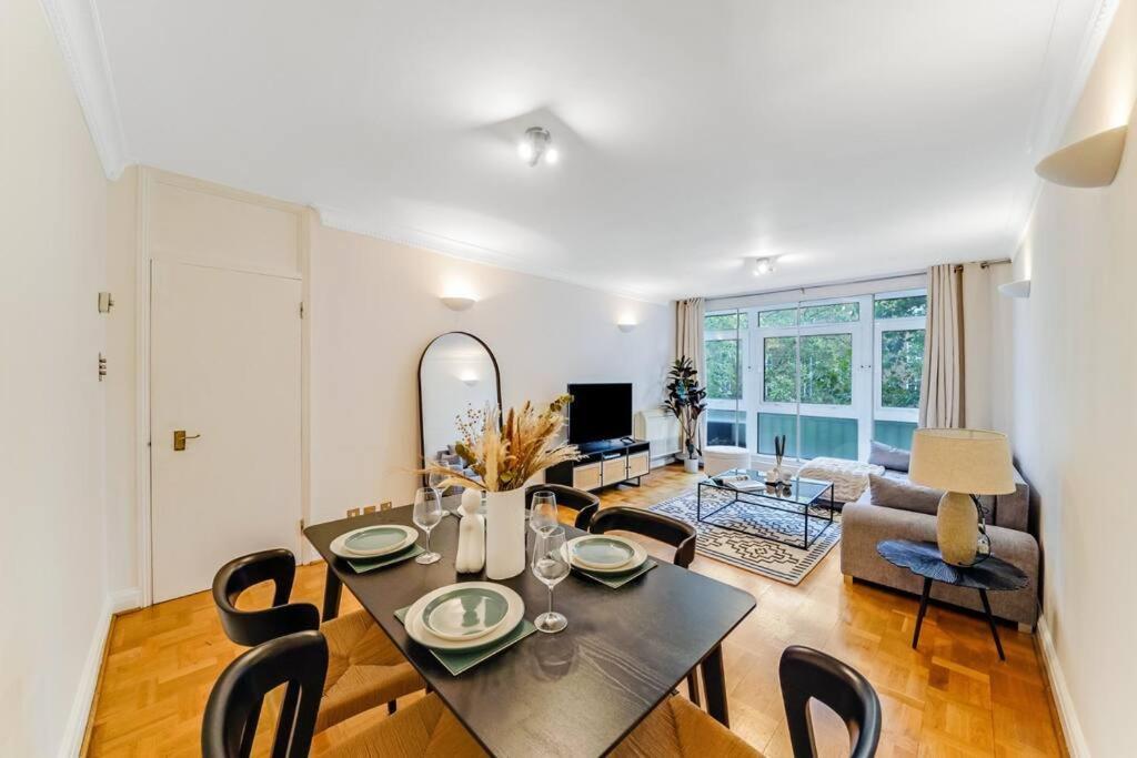 Unique 2 Bed 2 Bath Victorian Flat Regents Park Apartment London