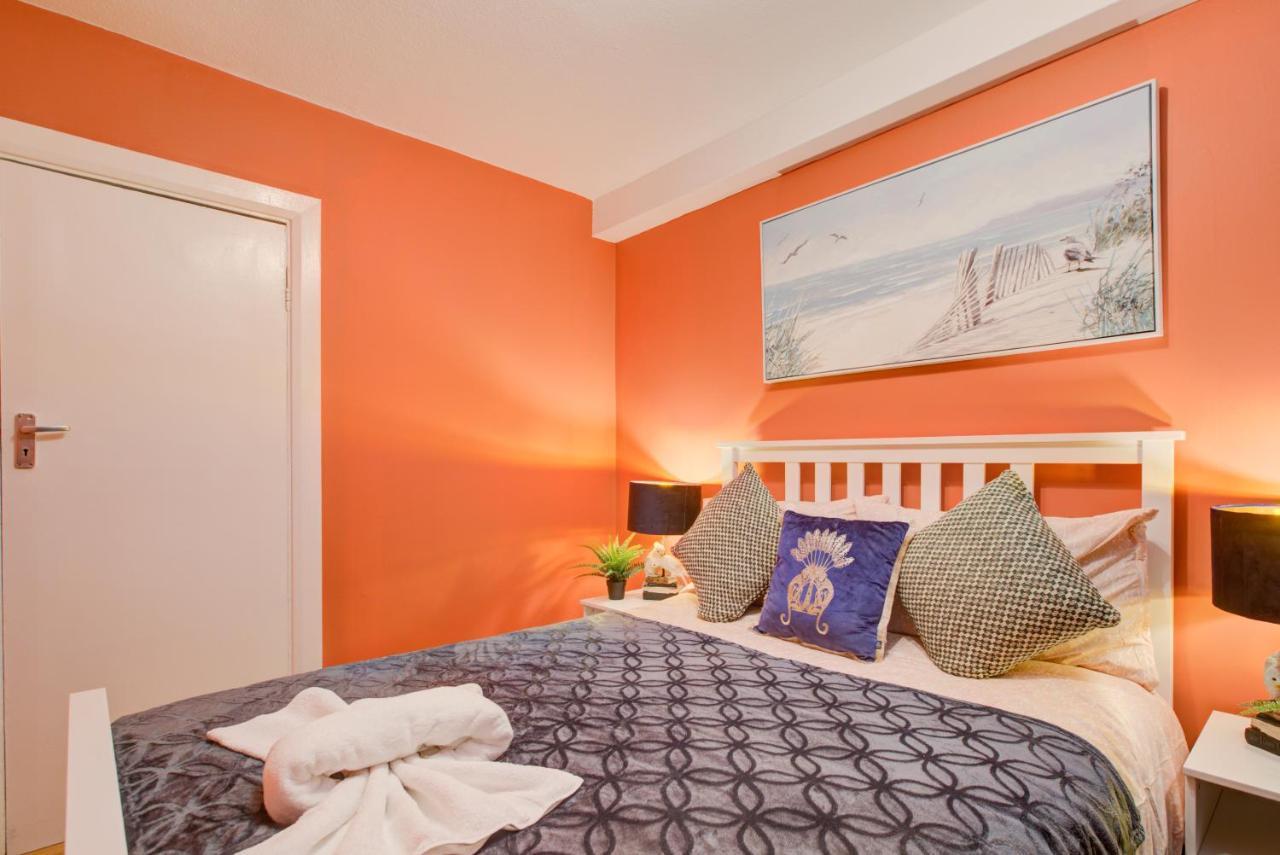 Hyde Park Private Family Apartment *
