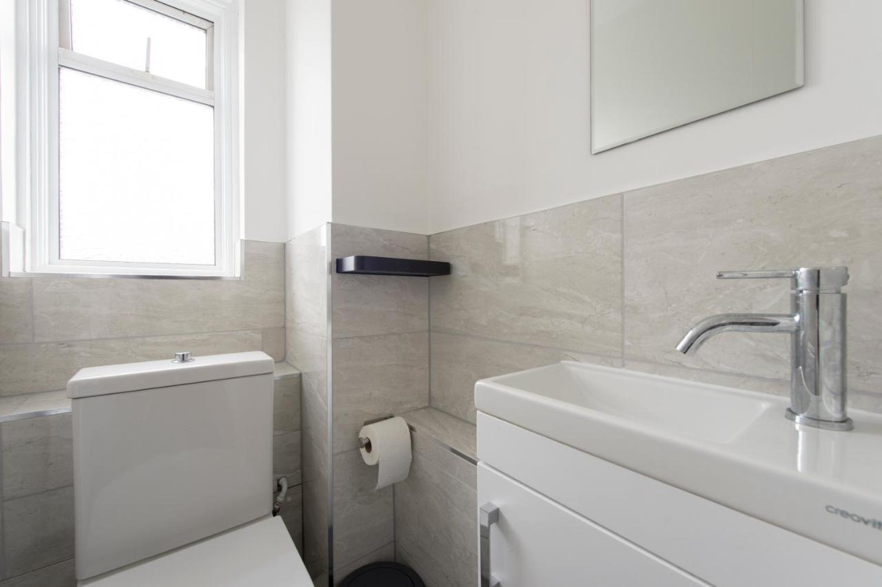 Modern Luxury By Mile End Apartment London