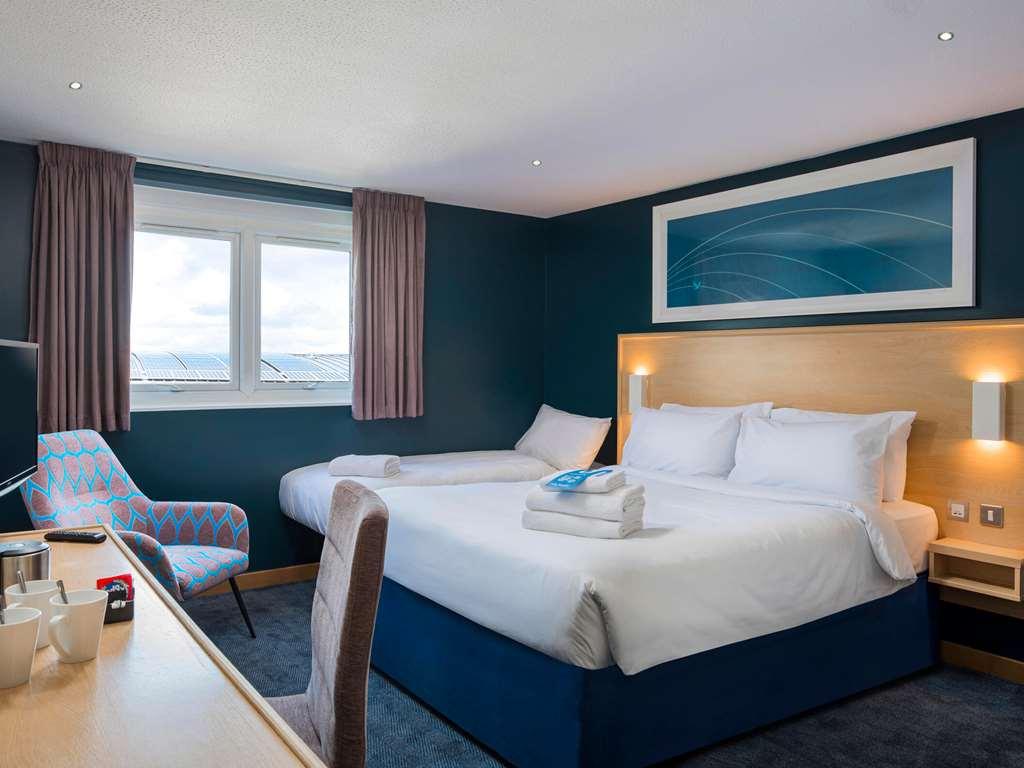 Travelodge Airport Hotel London