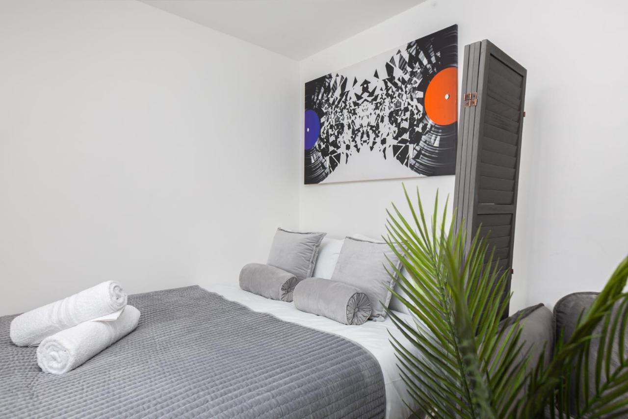 Apartment Modern Large Studio, 15 Mins Walk To Notting Hill