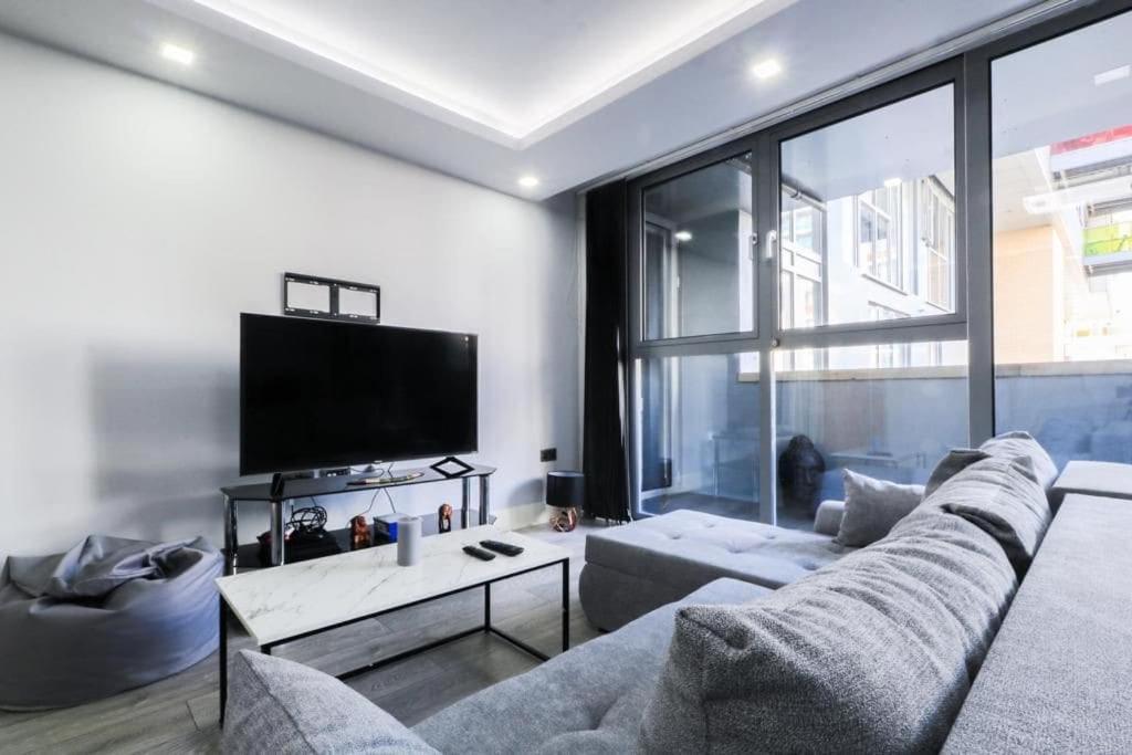 Modern Stunning Flat In Hackney Apartment