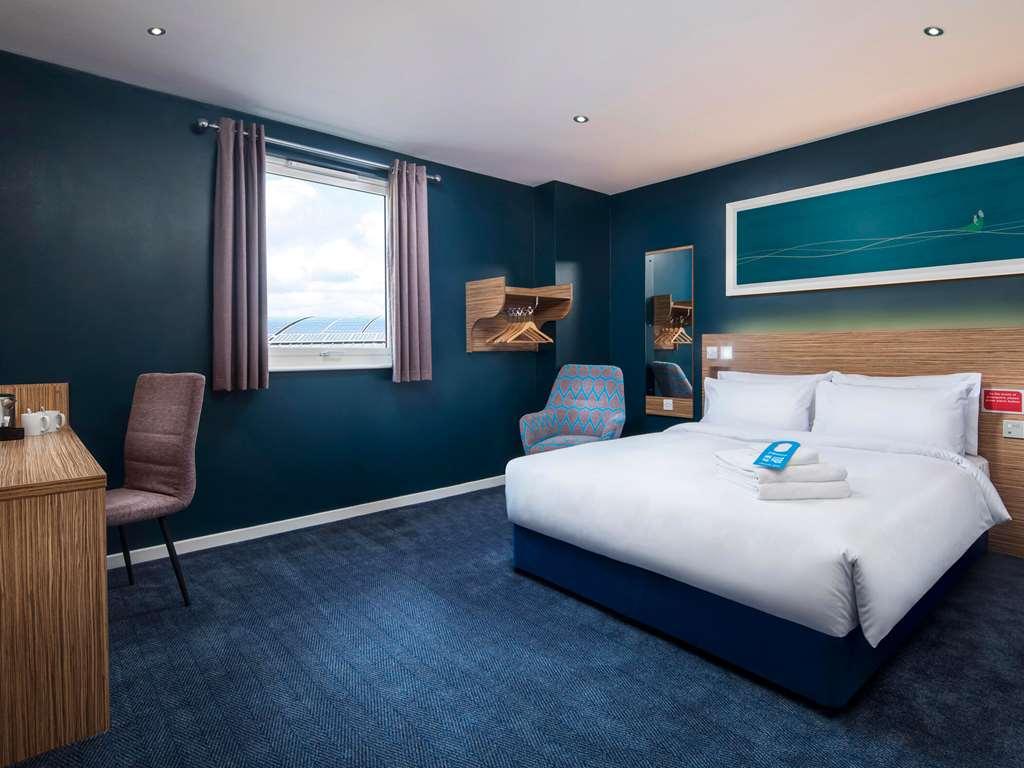 Travelodge Excel 3* London