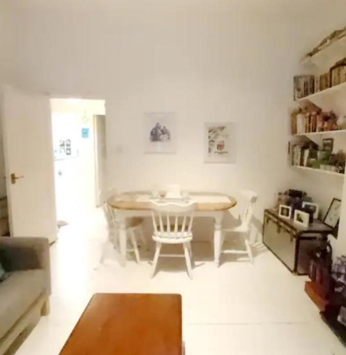 Hospedagem domiciliar Centrel To Single Bed Quiet With Host And Breakfast *