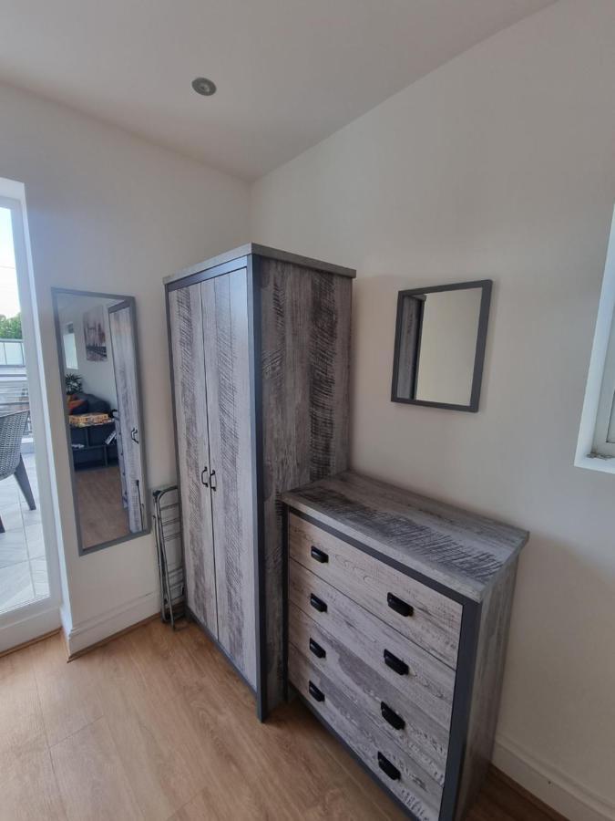 Stunning Roof Terrace Flat Apartment *