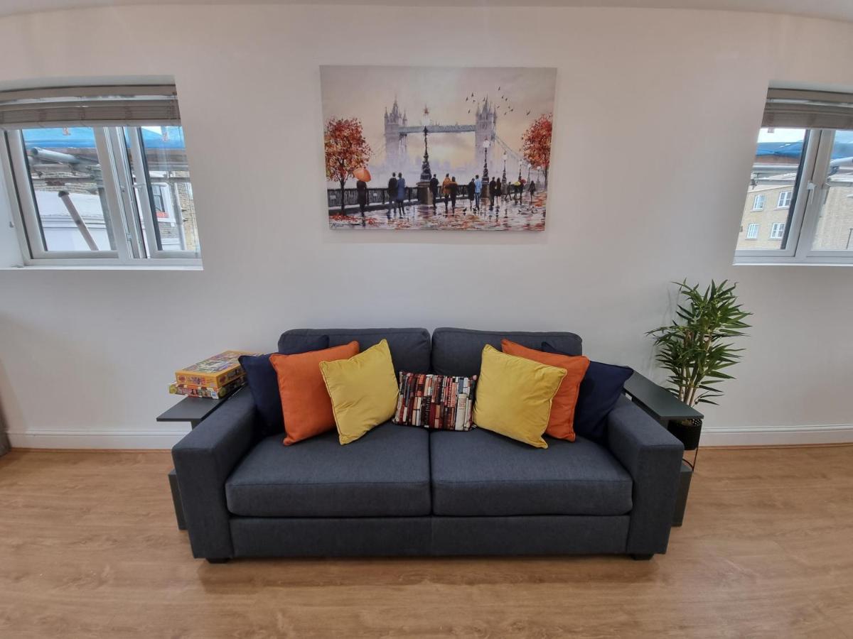 Stunning Roof Terrace Flat London