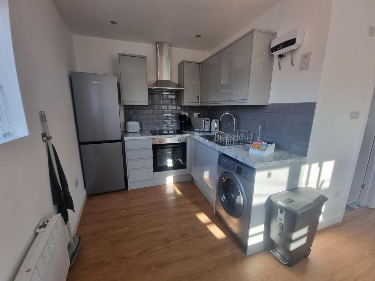 Stunning Roof Terrace Flat Apartment *