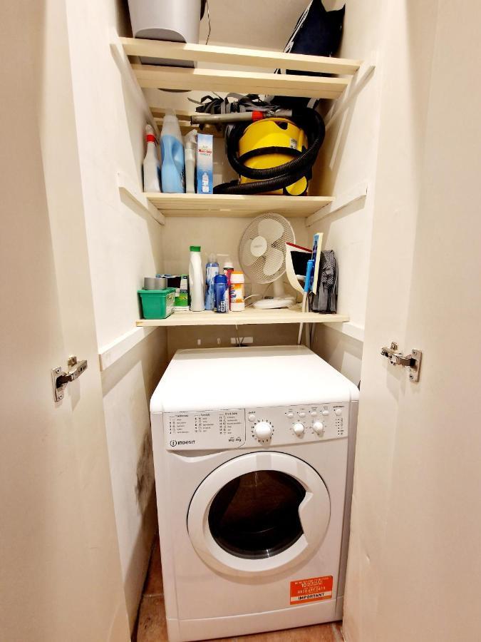 Beautiful Hyde Park Flat By Lancaster Gate Station With Private Back Patio Apartment