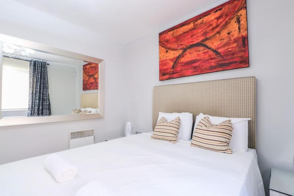 Glamorous Central Apartment London
