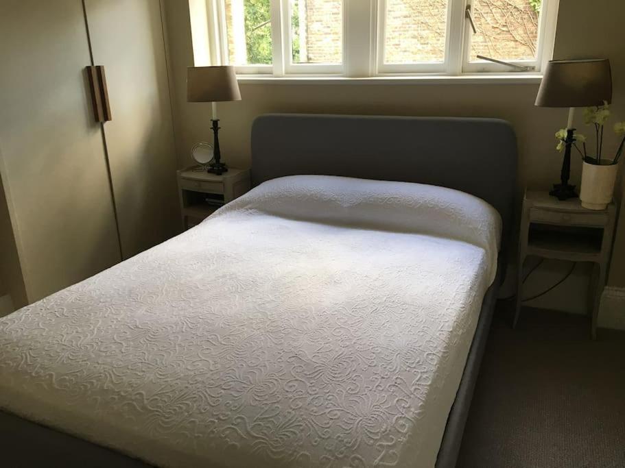Luxury Bright & Quiet Flat - Chelsea - Earls Court Apartment