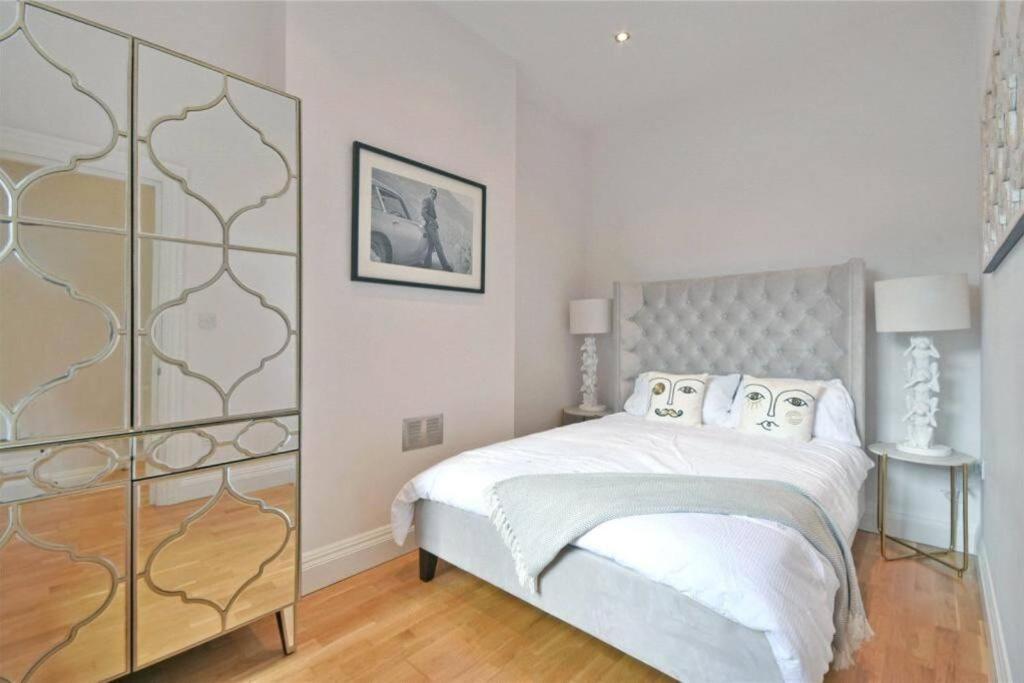 Apartment Luxury 3 Bed - Huge Outdoor Terrace & Amazing Transport Links London