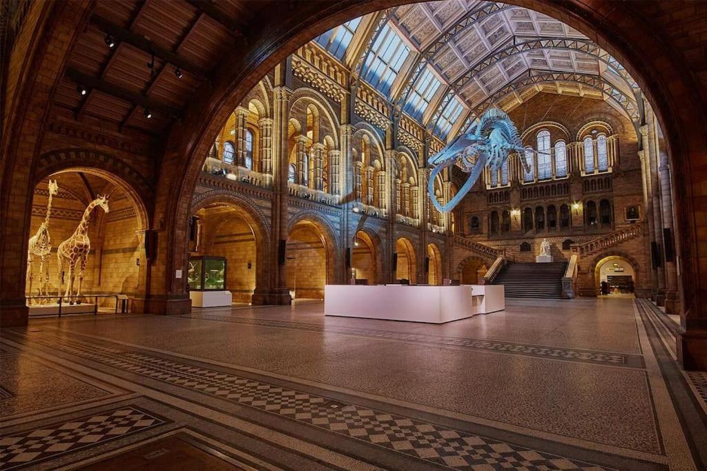 Apartment Beautiful Kensington 3 Minutes Walk To Earl's Court Station *