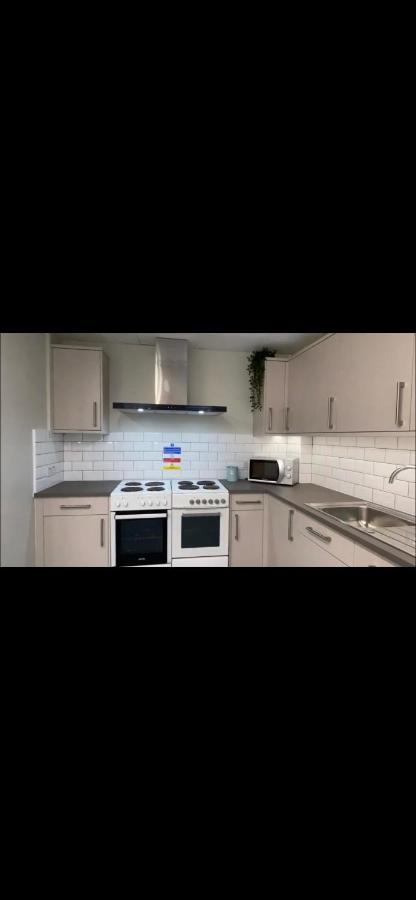 Lovely Bright With Shared Facilities London