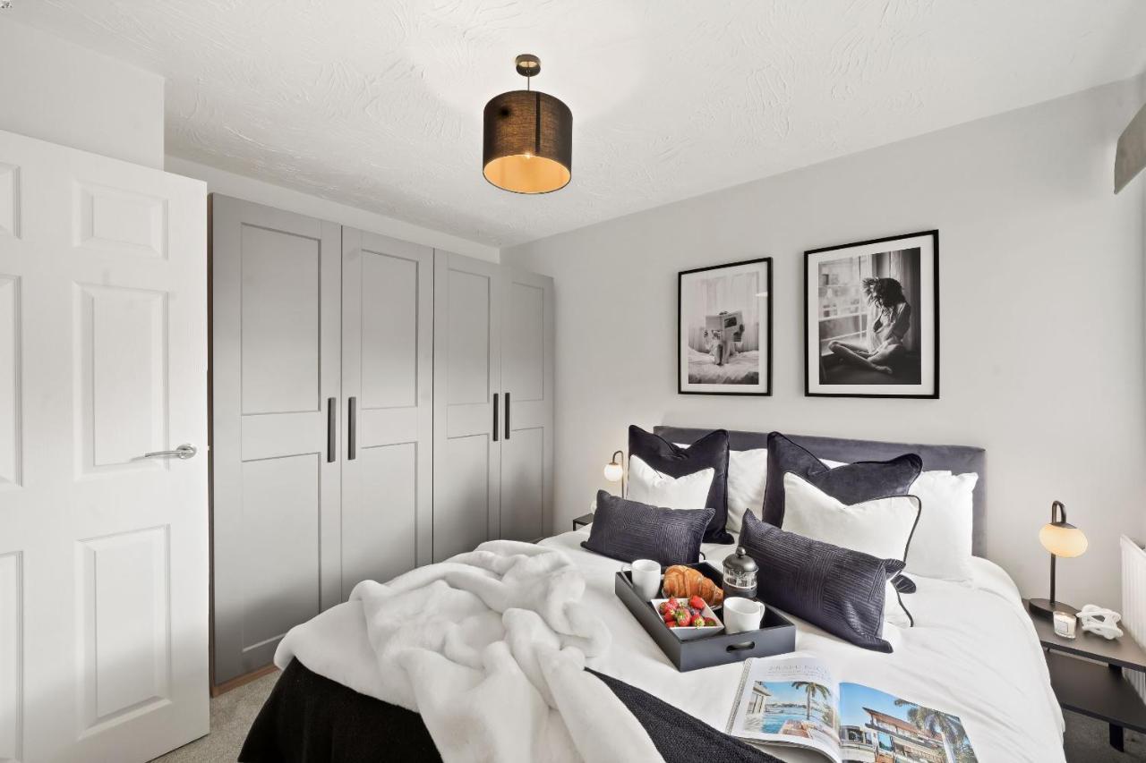 Apartment Luxury 1 Bed Flat South Woodford With Parking - Minutes Walk To Line Zone 4 *
