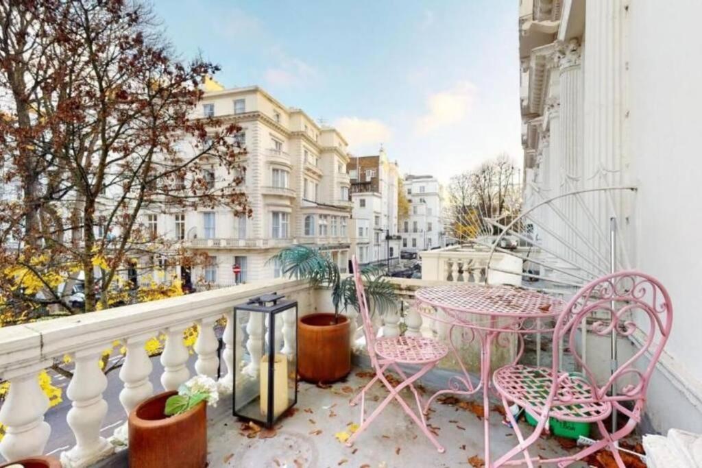 Stunning Hyde Park With Private Balcony & Lift Elevator Access Apartamento *