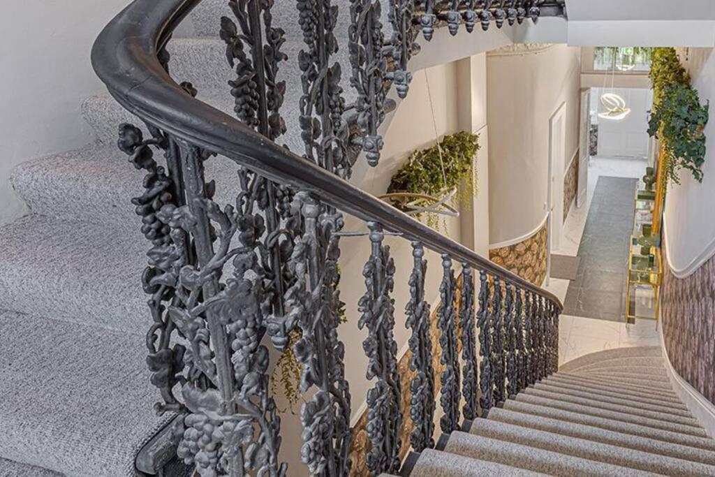 Apartamento Stunning Hyde Park With Private Balcony & Lift Elevator Access Londres
