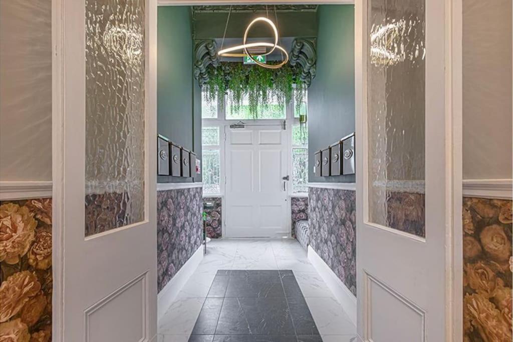 Apartment Gorgeous Hyde Park With Elevator Access By Tube Metro Stations *