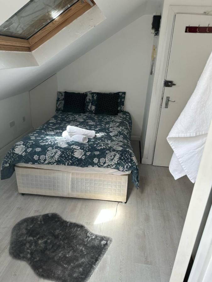 Cozy Urban Terraced Studio * London