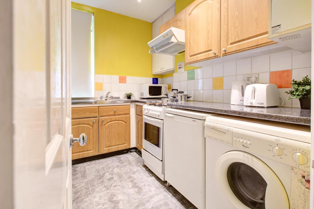 Oxford Street Mayfair Family Apartment *