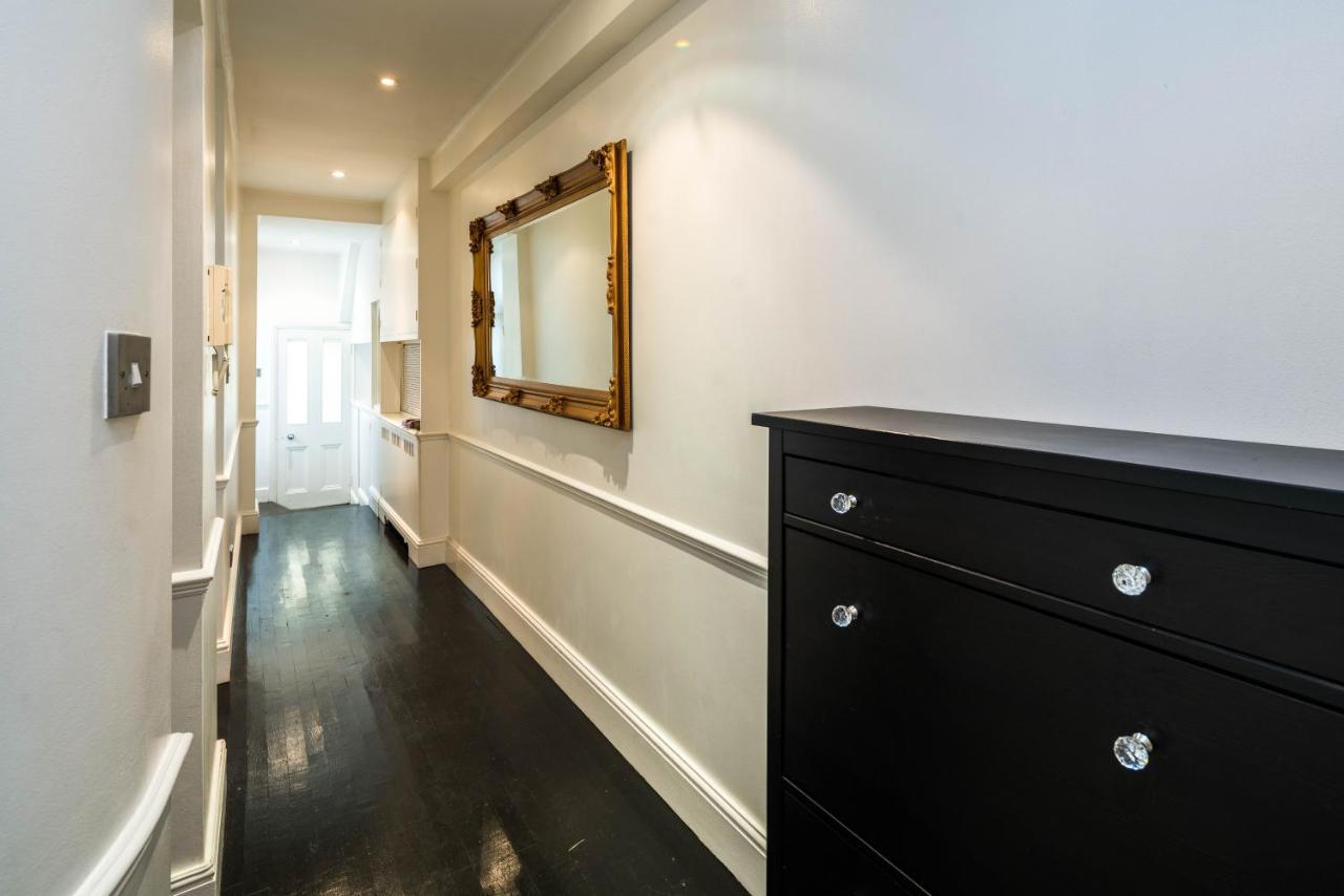 Spacious 1 Bedroom / Gloucester Road / Harrods Apartment London
