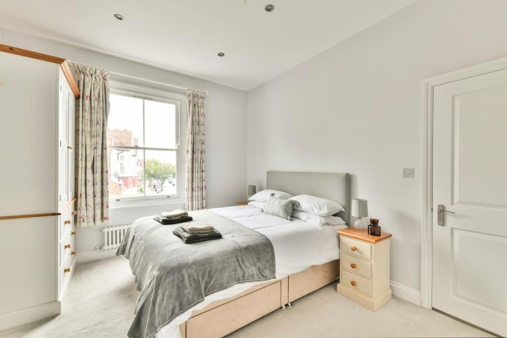Spacious Family With Garden Holiday home London