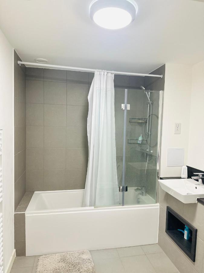 Courtyard Tranquil Homestay London