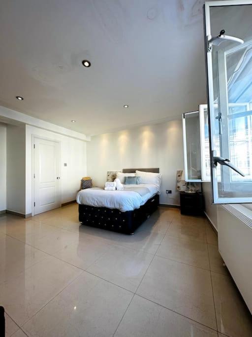 2bed Farringdon St Paul Long Discounts By Cozystays