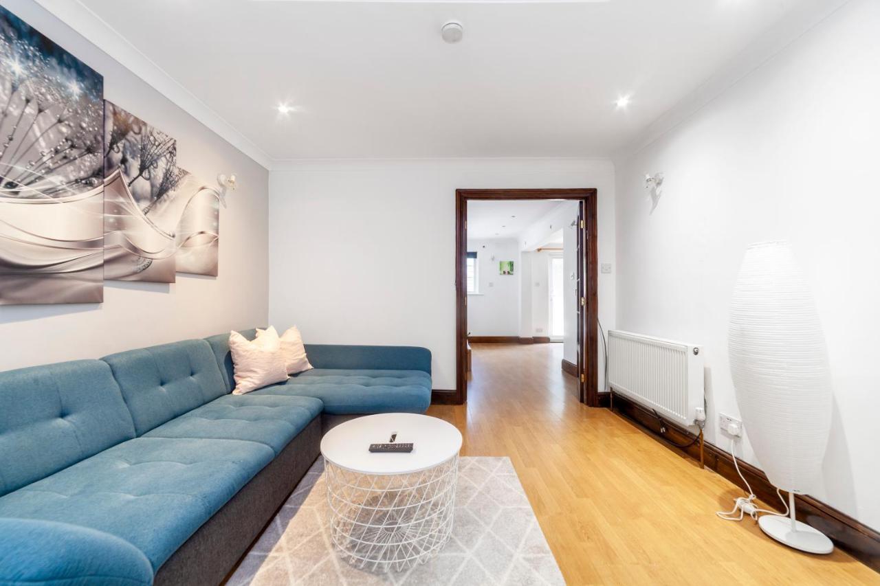 Bright 1 Bedroom Wpatio, Next To Westfield Centre Apartamento