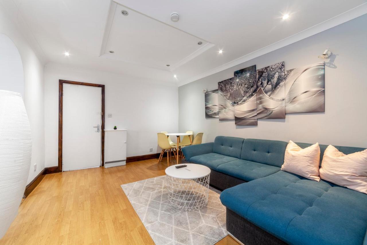 Bright 1 Bedroom Wpatio, Next To Westfield Centre Apartment London