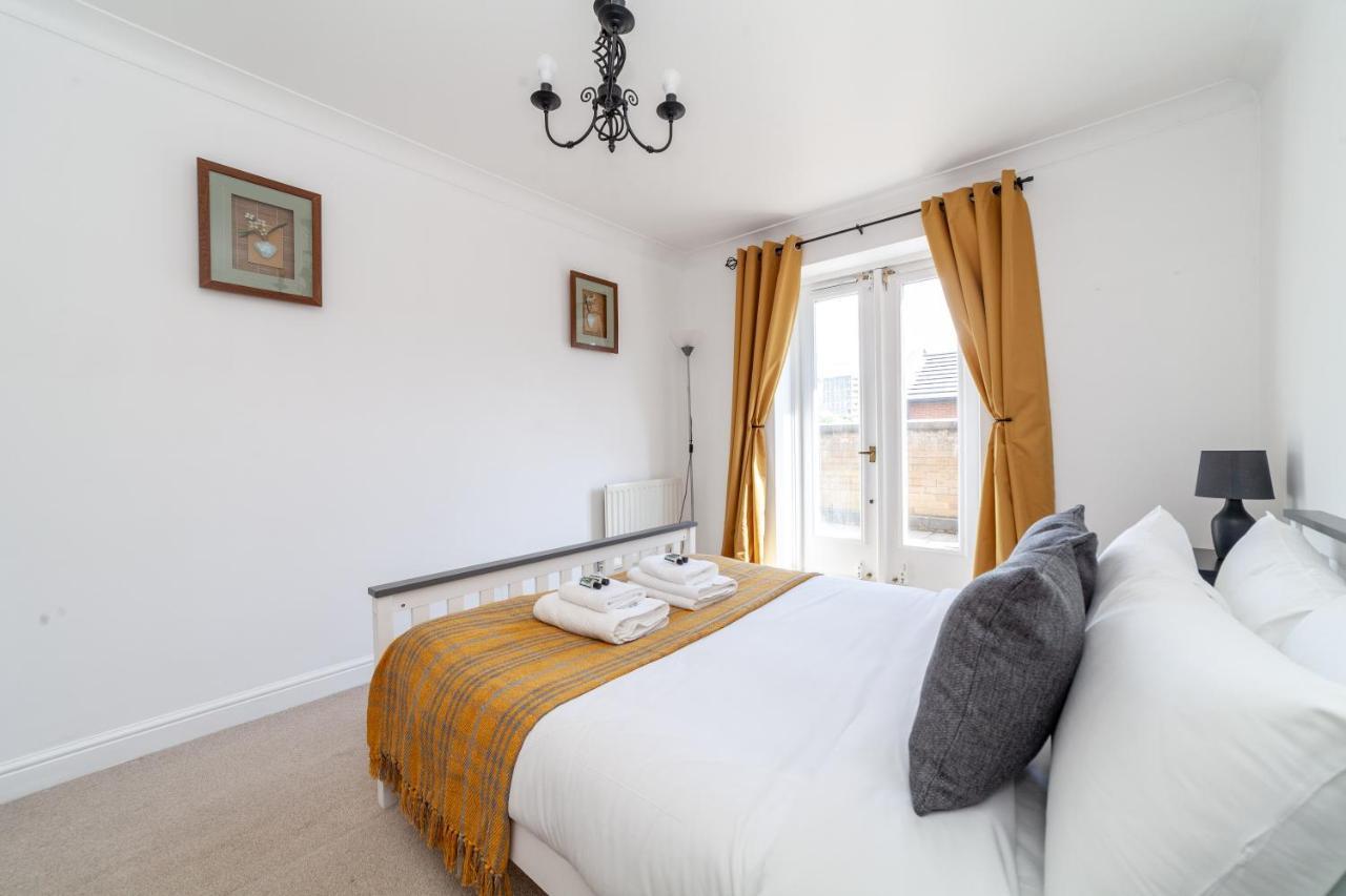 Apartment Newly Refurbished 2br Flat Near Excel Centre London