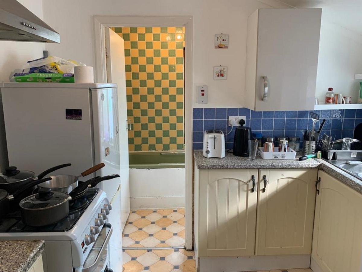 Luxury Extra Large Double Bedroom Near The St Street Gasthof London