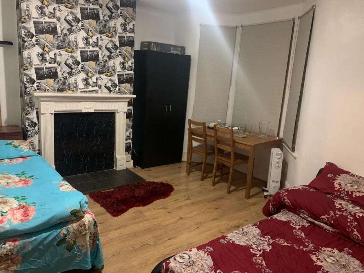 Gasthof Luxury Extra Large Double Bedroom Near The St Street London